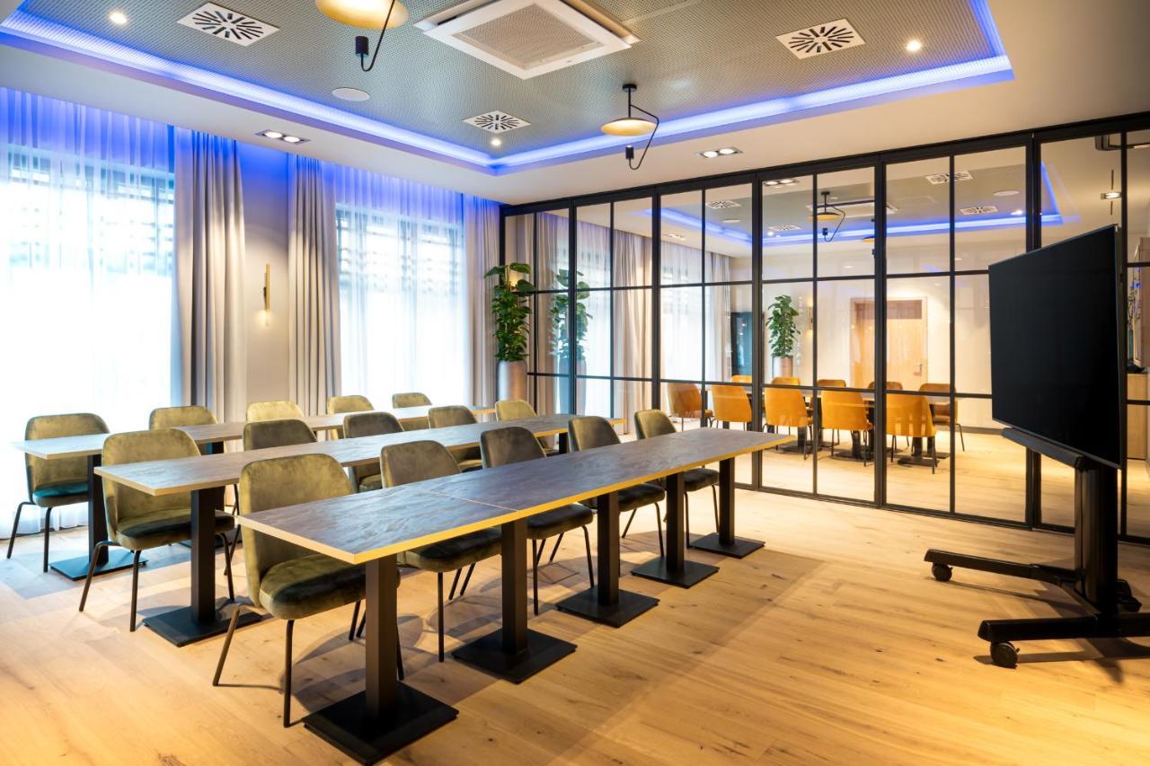 Leonardo Hotel Hamburg Altona Экстерьер фото